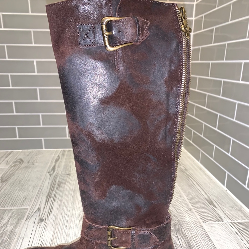 Women’s Donald J Pliner Vintage suede boots - Picture 7 of 15
